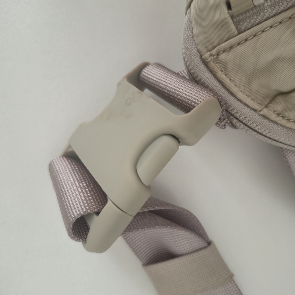 lululemon Everywhere Belt Bag Trench Beige Neutral - Picture 3 of 13